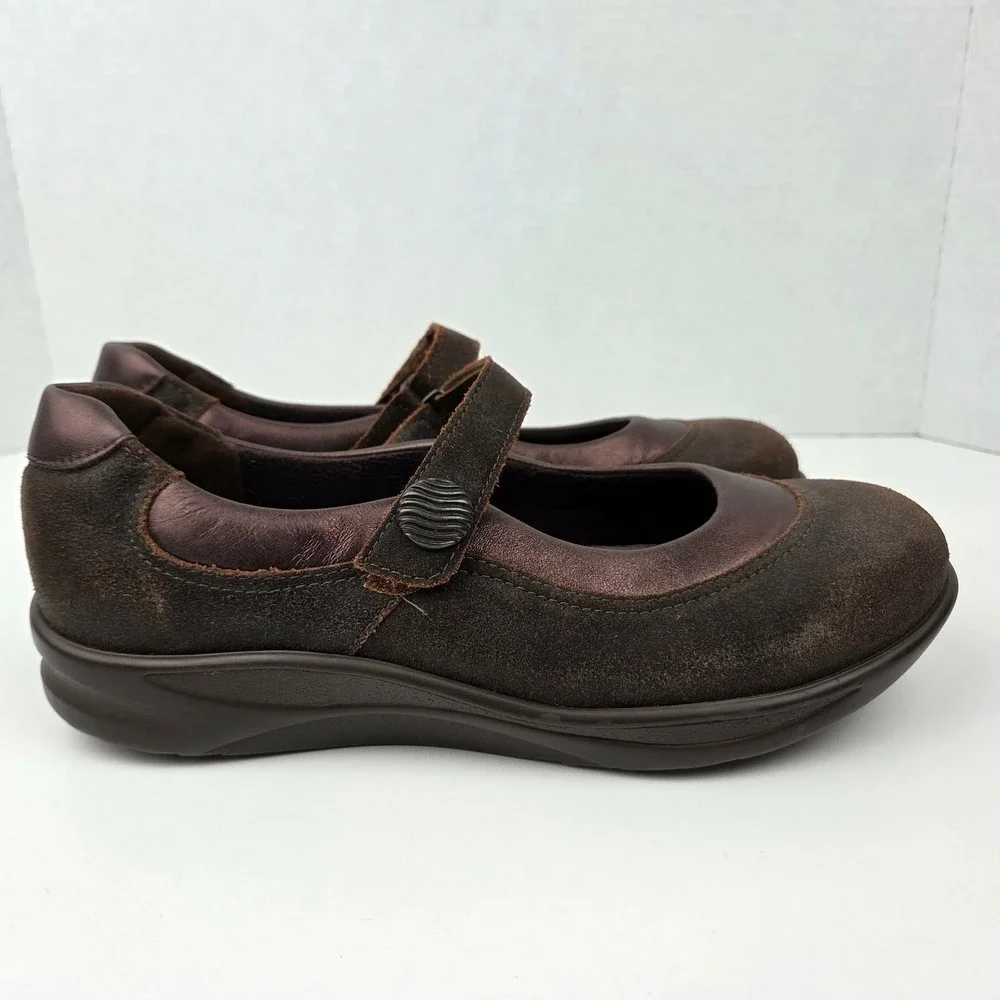 SAS EZ Strap‎ Step Out Mary Jane Comfort Shoes Brown Suede Leather Women 9.5